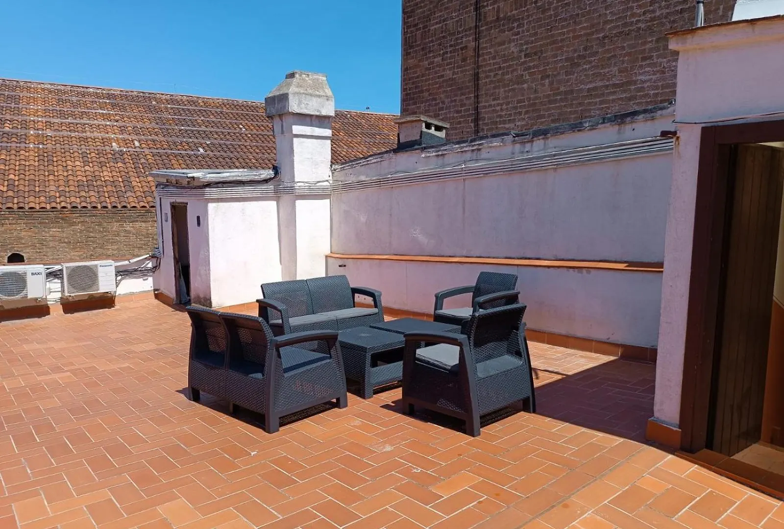 Luxurious With Awesome Rooftop Barselona 0*,  İspanya