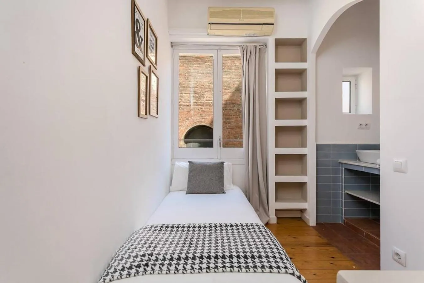 Luxurious With Awesome Rooftop Barcelona 0*,