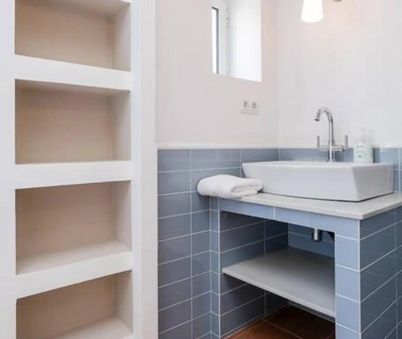 Luxurious With Awesome Rooftop Barcelona Apartment